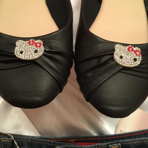 ADORABLE custom hello kitty vintage shorts purse and flats set!!! - Picture 14 of 17